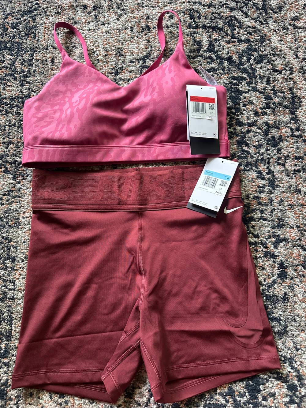 NIKE BUNDLE Short + Bra